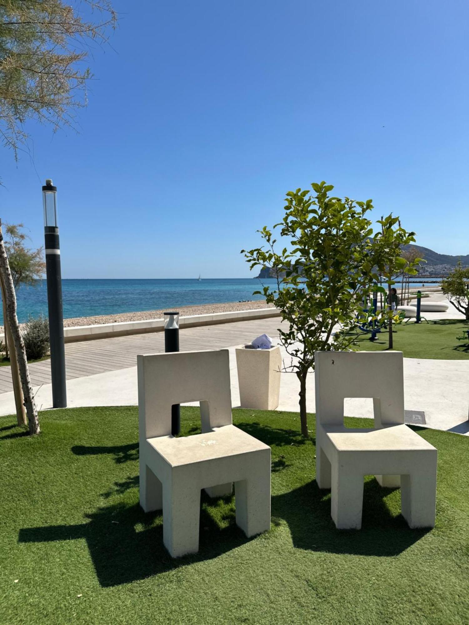 Precioso Apartamento De 3 Dormitorios Con Acceso Directo A La Playa Алтеа Екстер'єр фото